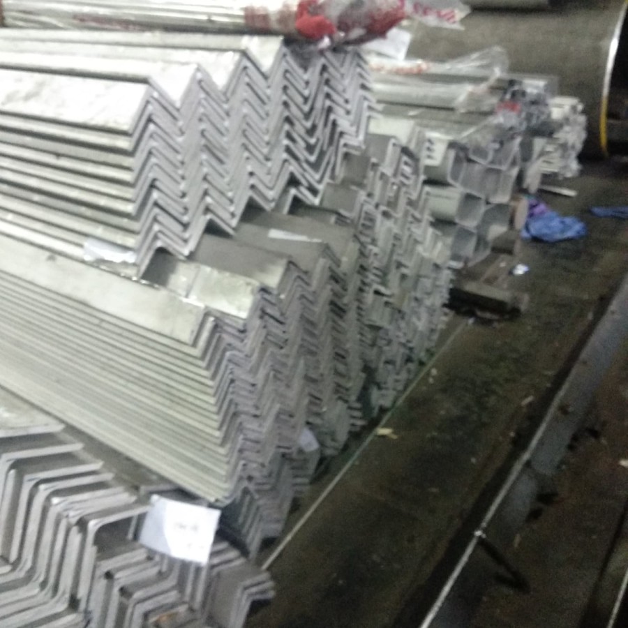 Besi Siku 50 x 50 x 5mm x 6000mm 'SUS 304'