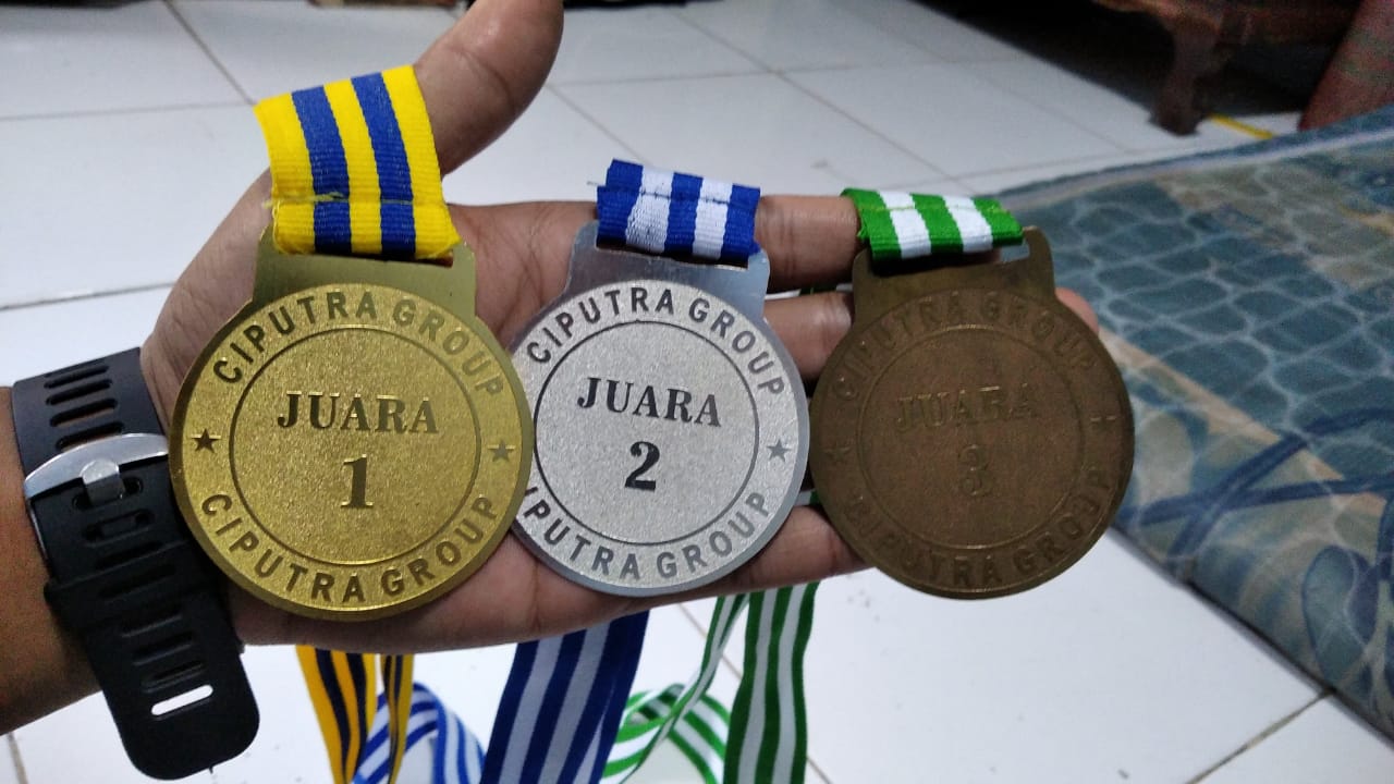 Medali Custom Perunggu Bahan Kuningan + Tali